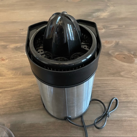 New Without Box Cuisinart Citrus Juicer - Picture 3 of 4